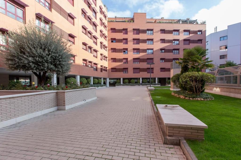 Relajate Despues De Patear Madrid Lägenhet Exteriör bild
